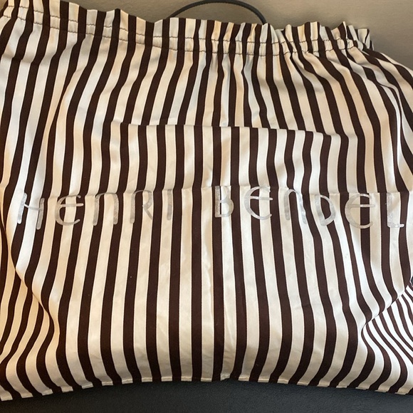 Henri Bendel animal print reverses to leather. shopping bag tote Removable strap - Picture 14 of 14